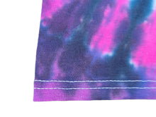 Load image into Gallery viewer, Close up of double stitch bottom hem